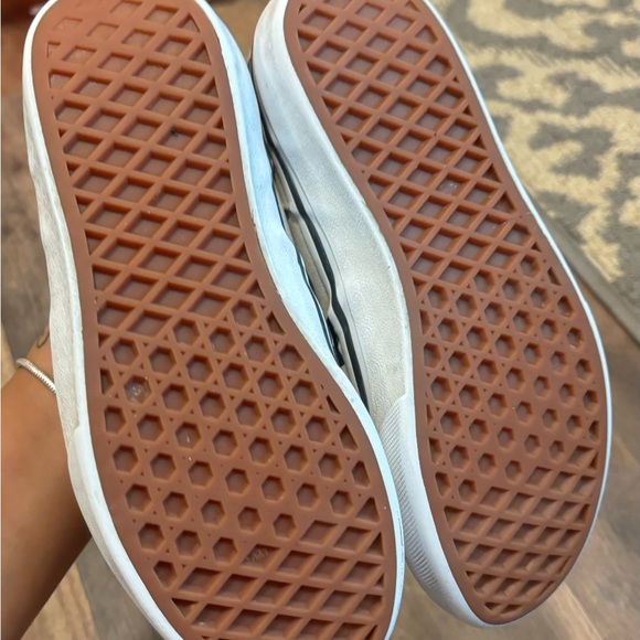 Vans - Picture 2 of 3